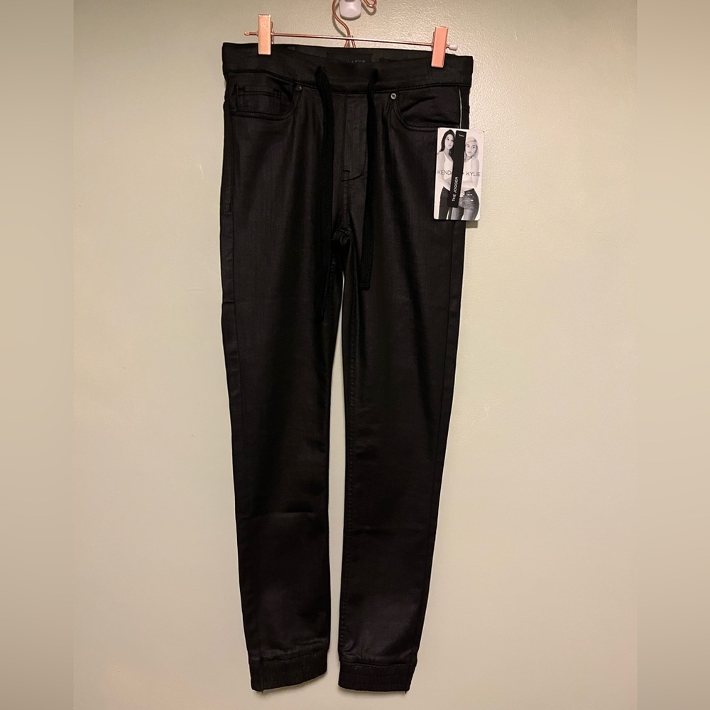 Juniors Kendall + Kylie NWT “The Jogger” pants